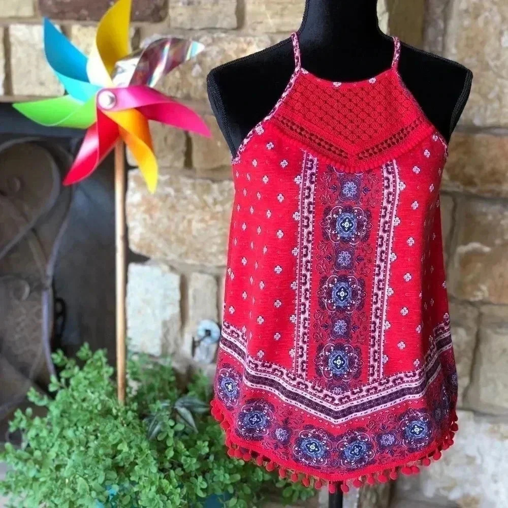 Cute summer Top! Used.. cute PomPom